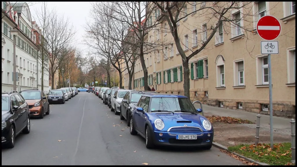 wann dürfen sie nicht auf dem rechten fahrstreifen parken